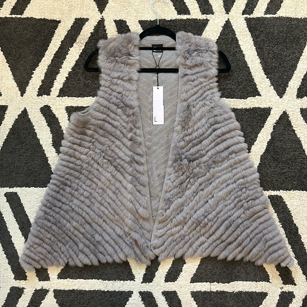 LOVE TOKEN Rabbit Fur Vest